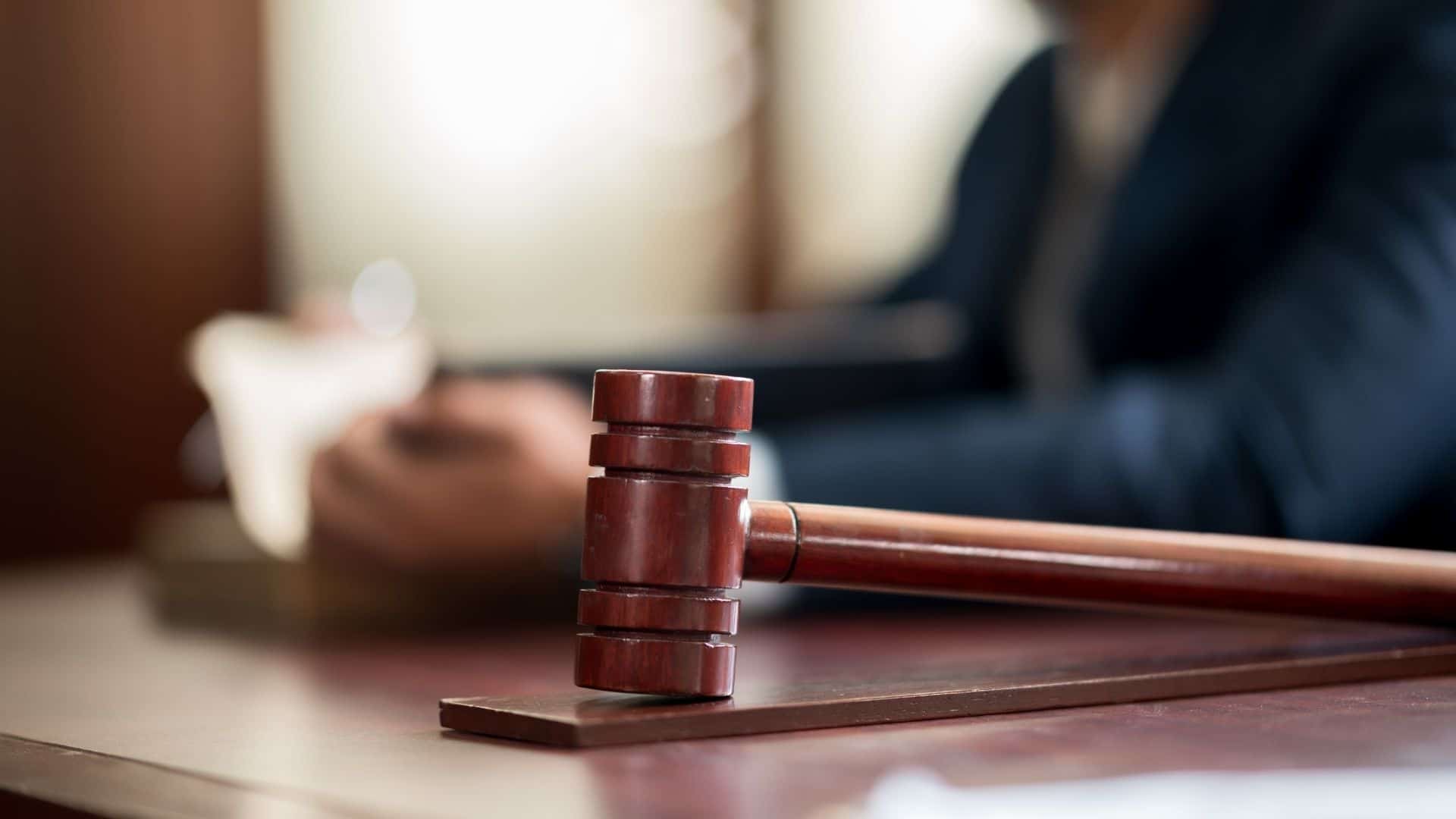 Dismissed Cases Header jobs for felons and felony record hub website