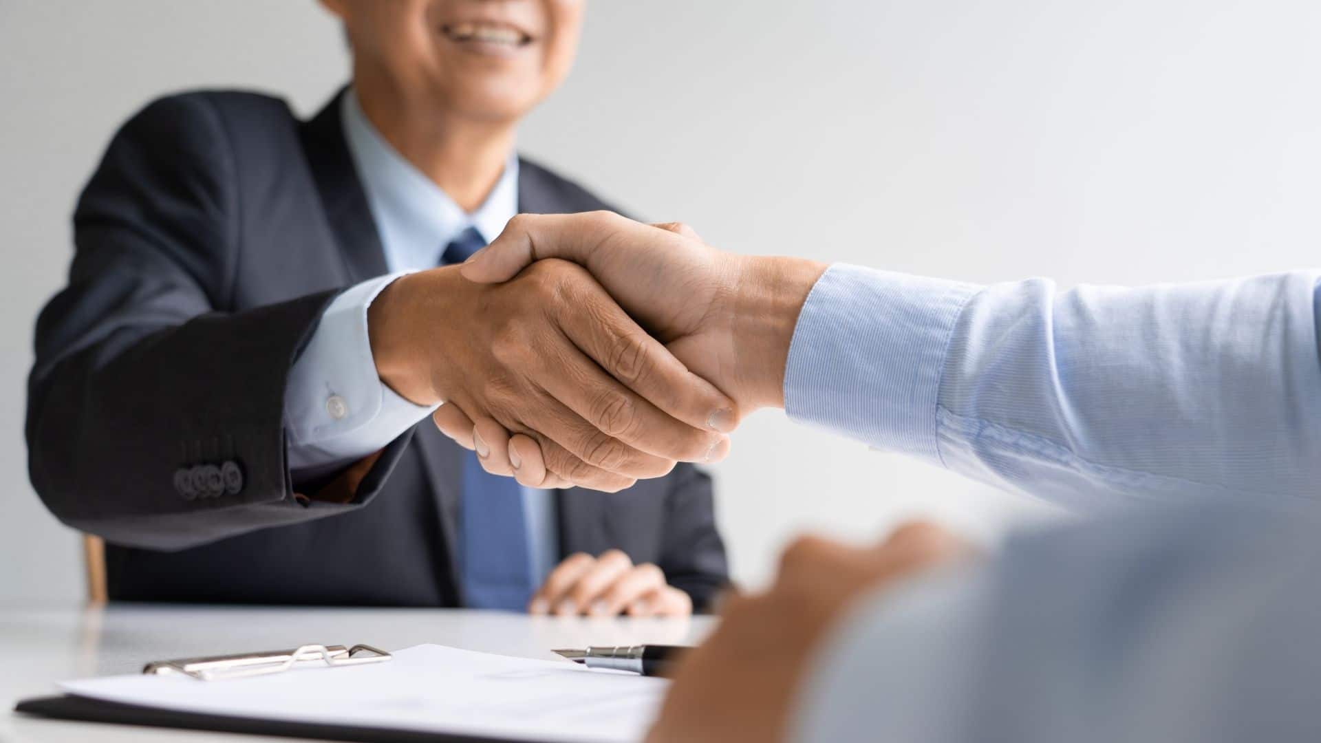 How To Hire A Felon Header jobs for felons and felony record hub website